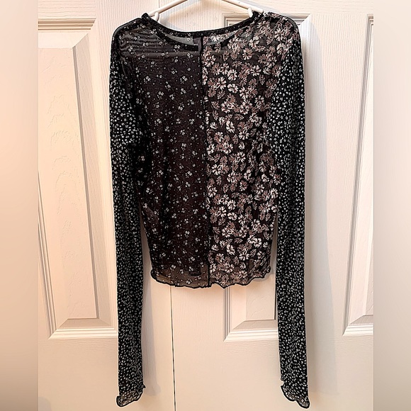 GARAGE Patterned Mesh Long sleeve | Women’s Size S/P - Picture 4 of 6